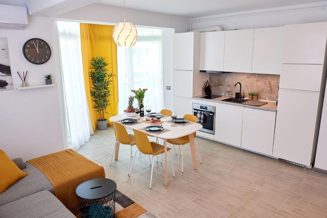 Fineloft Sea View Apartment-Spa N Pools Beach Resort Năvodari 외부 사진