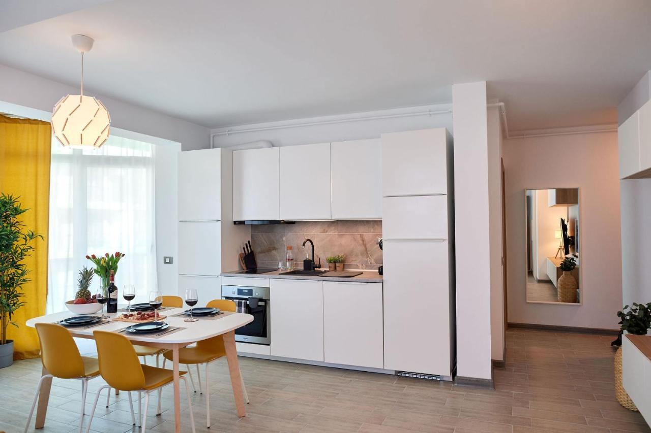 Fineloft Sea View Apartment-Spa N Pools Beach Resort Năvodari 외부 사진