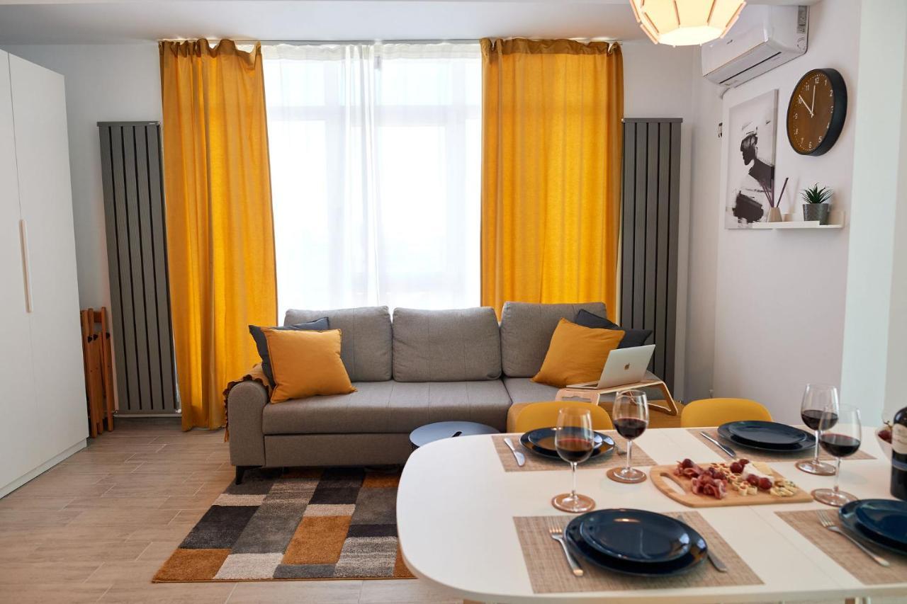 Fineloft Sea View Apartment-Spa N Pools Beach Resort Năvodari 외부 사진