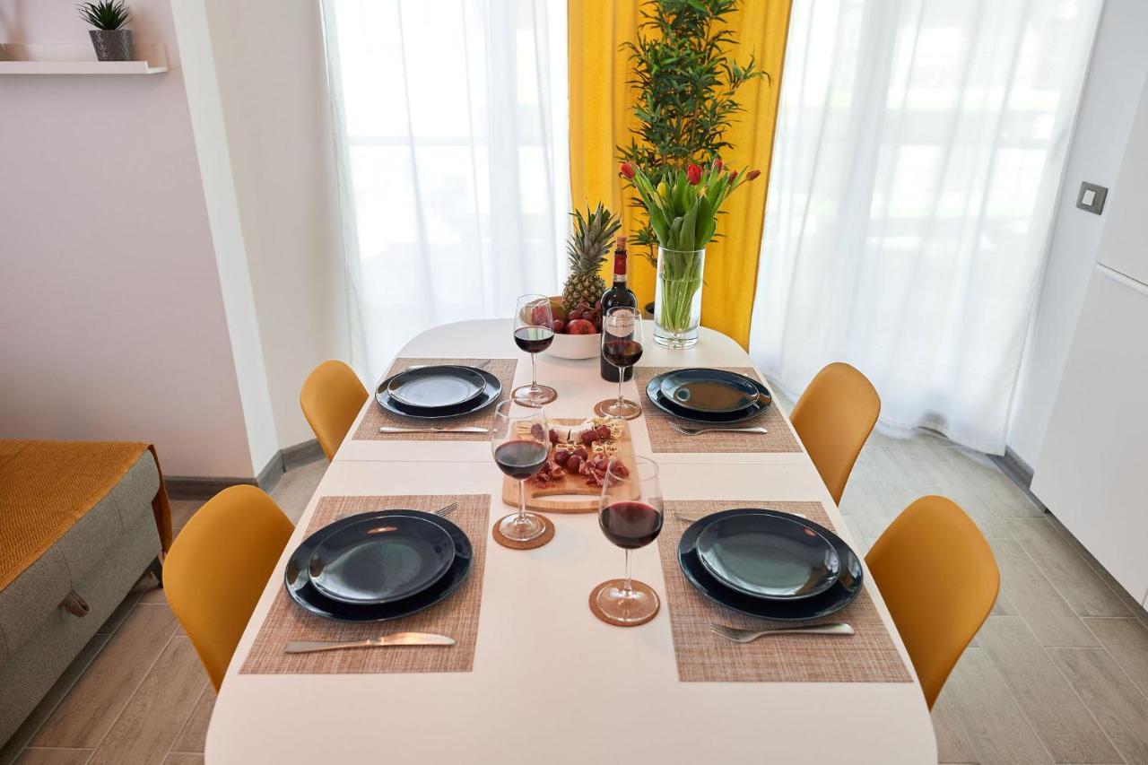 Fineloft Sea View Apartment-Spa N Pools Beach Resort Năvodari 외부 사진