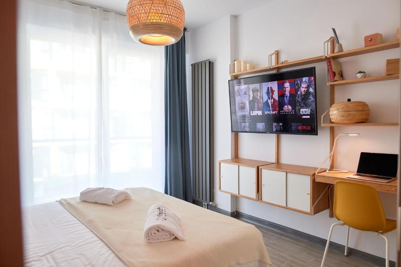 Fineloft Sea View Apartment-Spa N Pools Beach Resort Năvodari 외부 사진