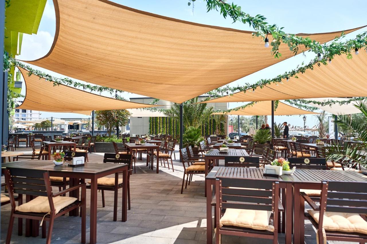 Fineloft Sea View Apartment-Spa N Pools Beach Resort Năvodari 외부 사진